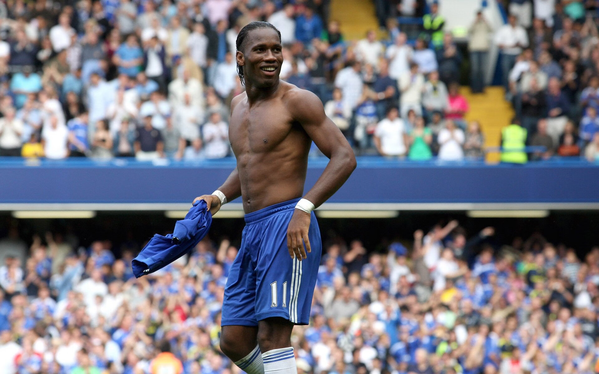 内马尔关键时刻站出来，南非制霸喀麦隆，绿茵场上的英雄叙事与非洲足球的权力更迭