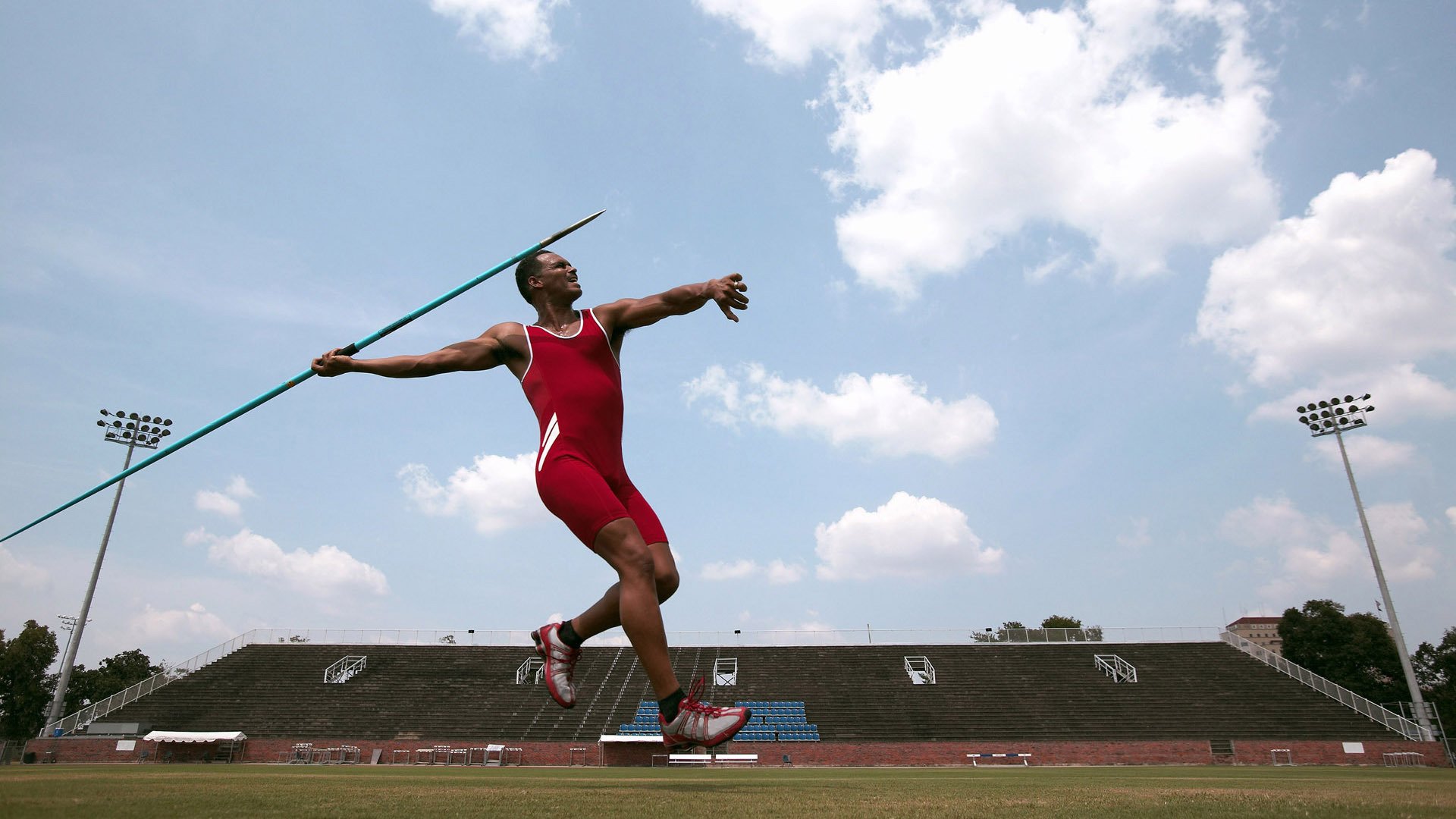 英超争冠之夜,莫德里奇展现巨星价值